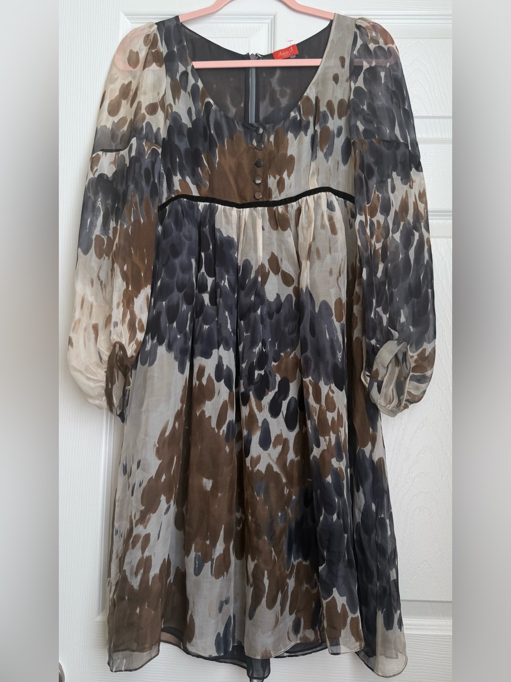 Teacher Flowing Long-Sleeve Chiffon Dress